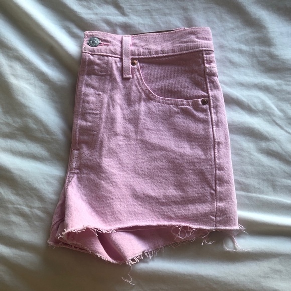 Pink Levi’s Denim Shorts - Picture 3 of 4